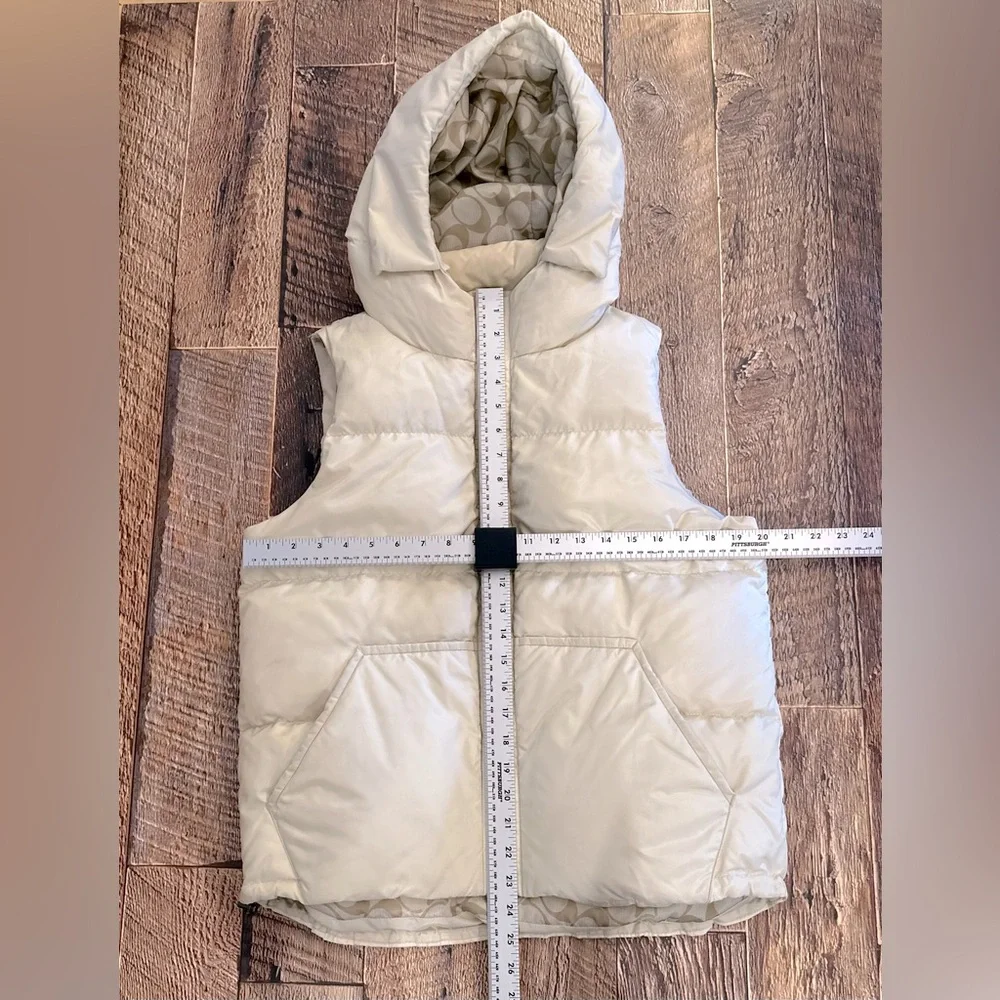 Coach Women’s Down Hooded Puffer Vest, Off White, Size Medium